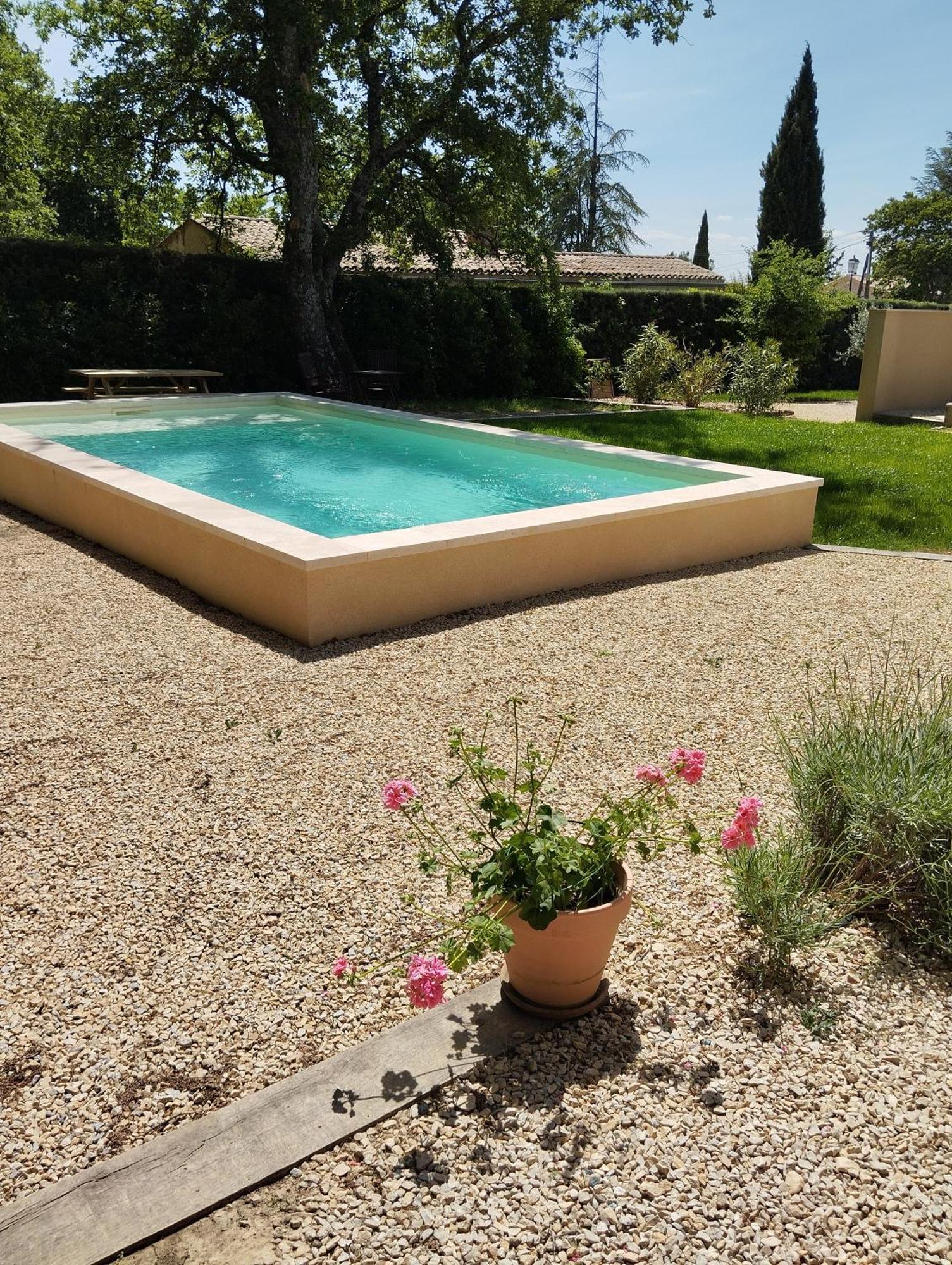 Les Cheneslierres Bed & Breakfast Lourmarin Exterior photo