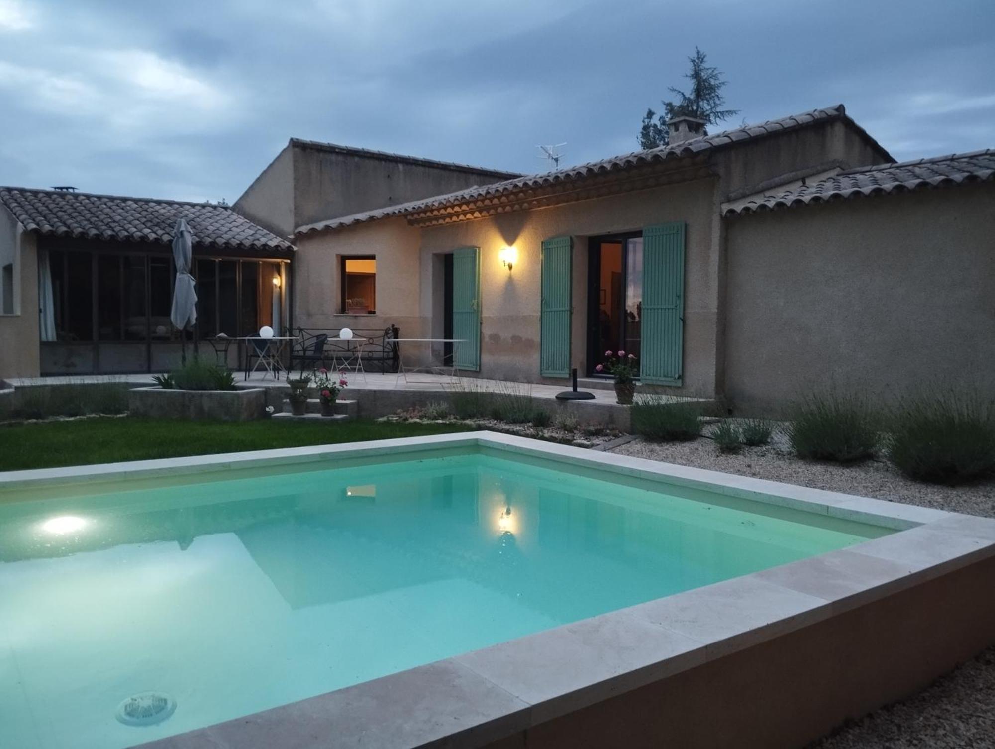 Les Cheneslierres Bed & Breakfast Lourmarin Exterior photo